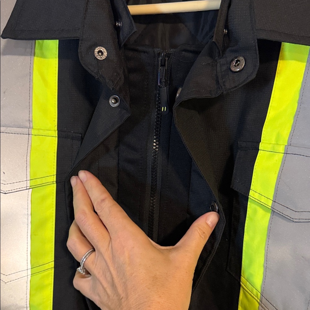Reflective Black and Yellow Performance Jacket - Picture 5 of 9
